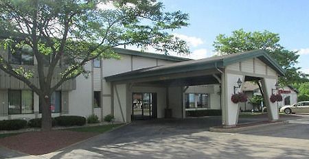Shawano Four Seasons Resort Экстерьер фото
