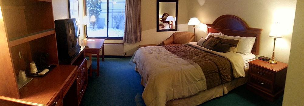 Shawano Four Seasons Resort Экстерьер фото