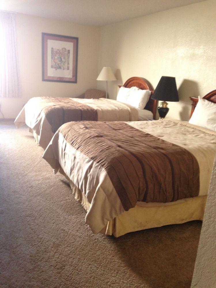 Shawano Four Seasons Resort Экстерьер фото