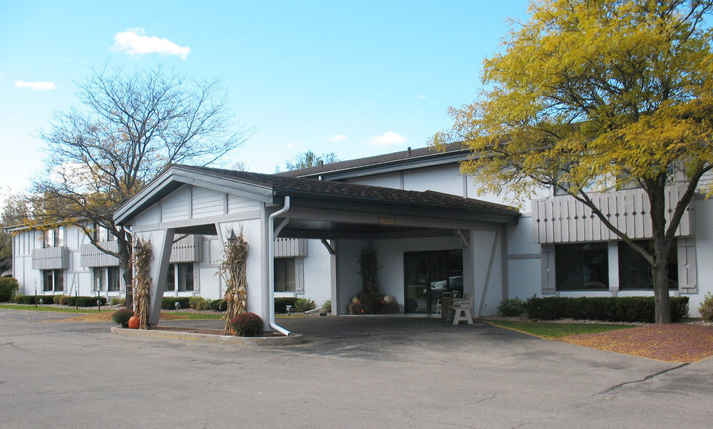 Shawano Four Seasons Resort Экстерьер фото