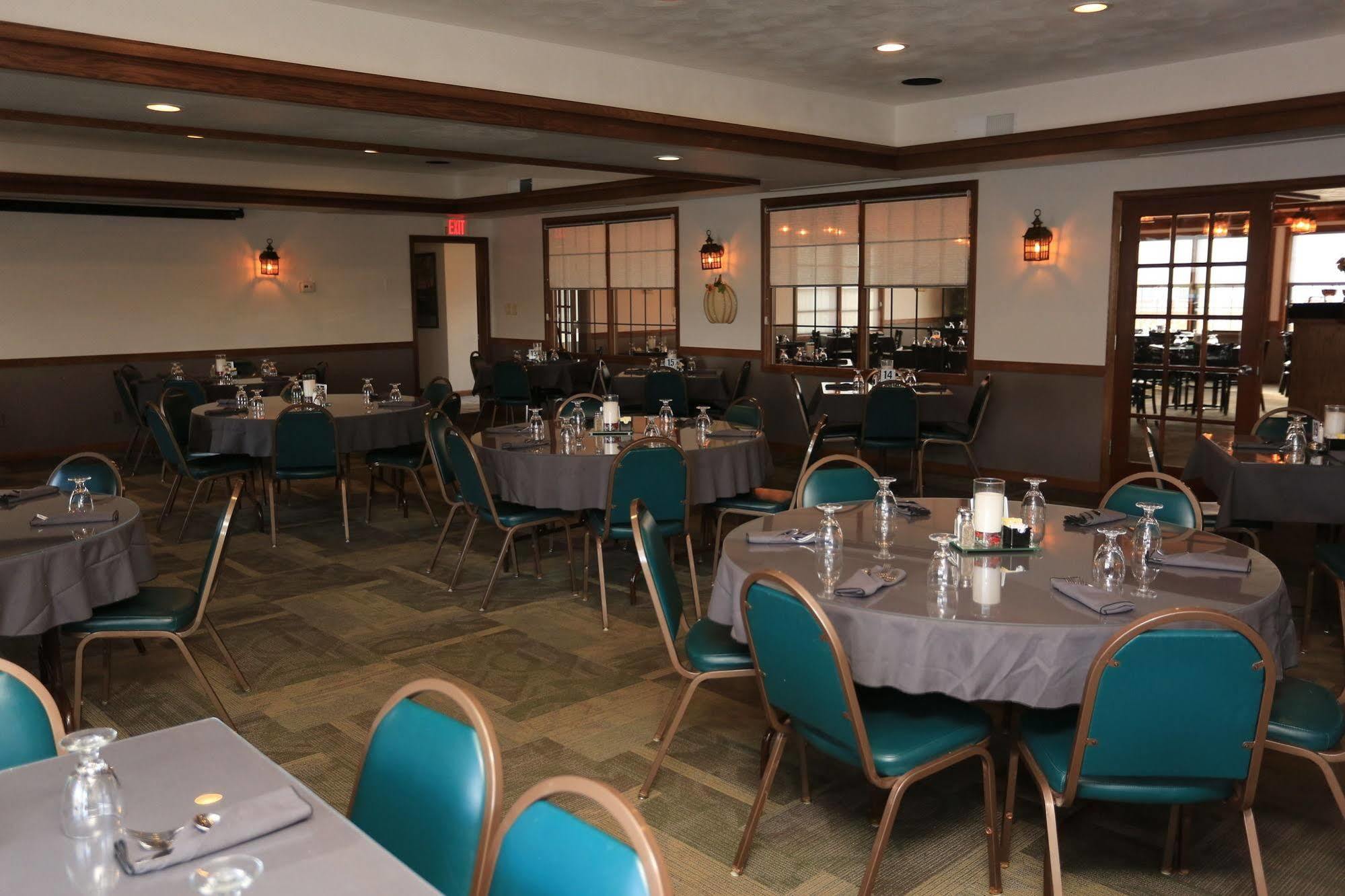 Shawano Four Seasons Resort Экстерьер фото