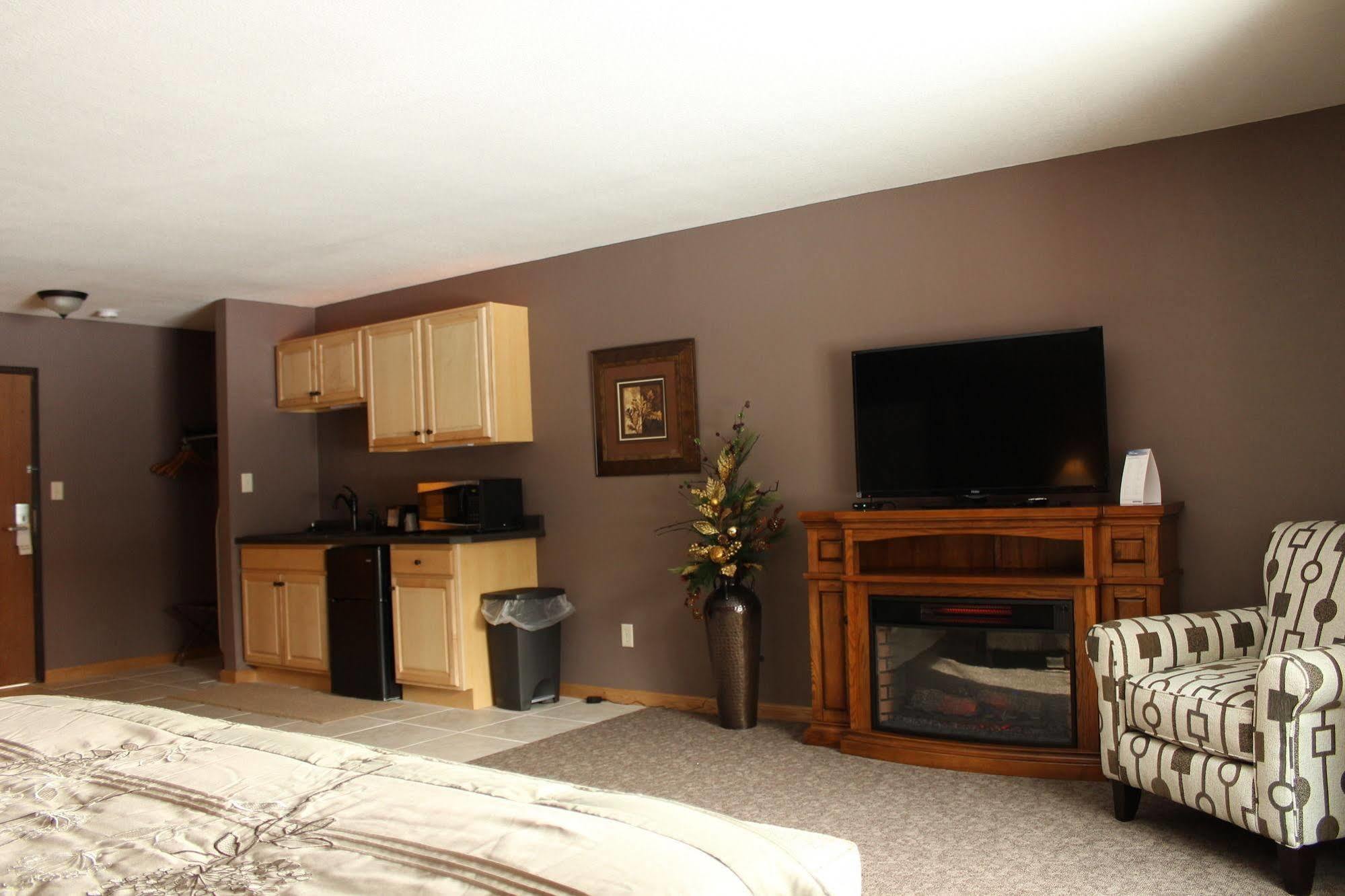 Shawano Four Seasons Resort Экстерьер фото